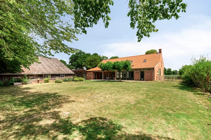 Grazenseweg 1a in Strijbeek foto