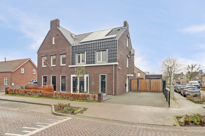 Greswarenstraat 66 in Reuver foto