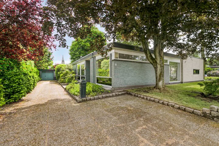 Grieglaan 14 in Voorschoten foto