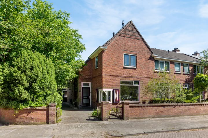 Groen van Prinstererlaan 13 in Enschede foto