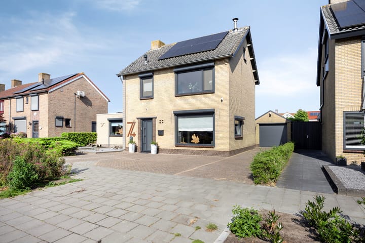 Groene Kruisstraat 74 in Dinteloord foto