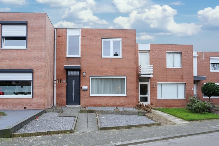 Groenendaal 13 in Landgraaf foto