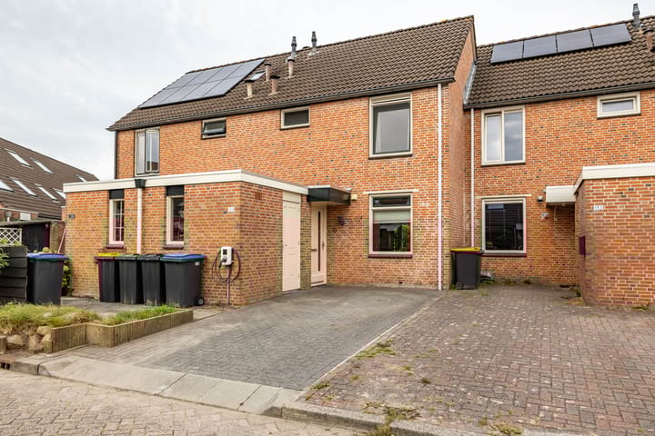 Groenkampen 194 in Assen foto