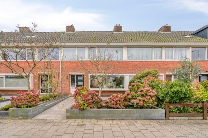 Groningerstraatweg 196 in Leeuwarden foto