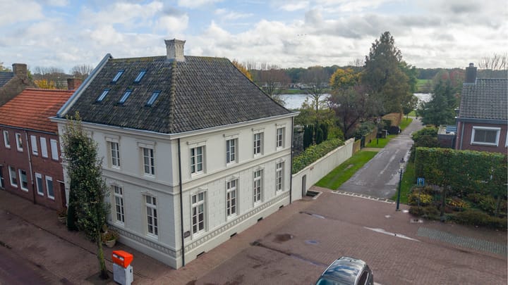 Grotestraat 37 in Well L foto