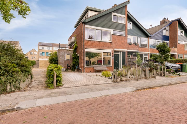 H W Croeslaan 12 in Vierpolders foto