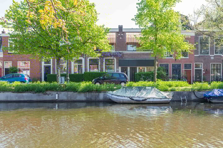 Haarlemmerweg 26 in Leiden foto