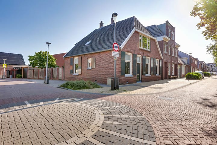 Haarstraat 104 in Rijssen foto