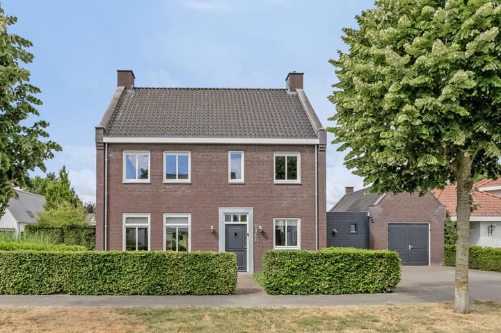 Hageheld 4 in Someren foto