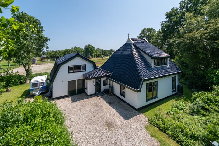 Halbe Wiersemaweg 12 in Niebert foto