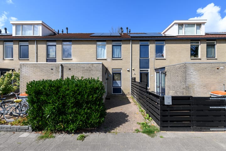 Hanebalken 294 in Drachten foto