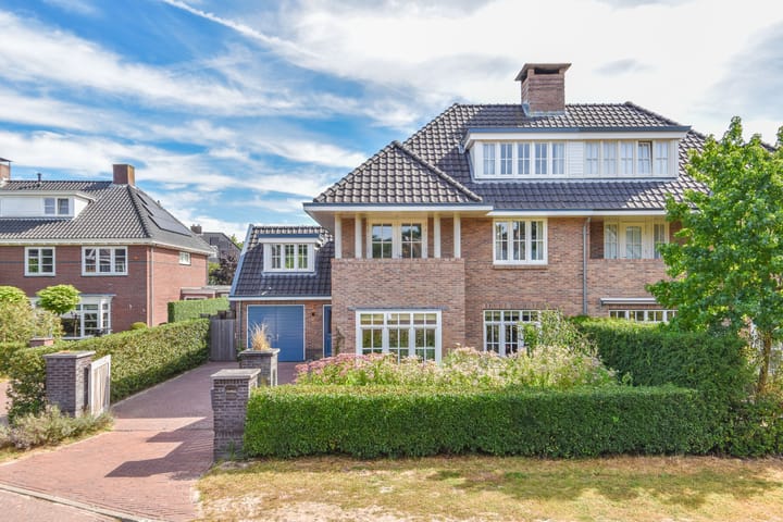 Hanrathsingel 9 in Laren foto