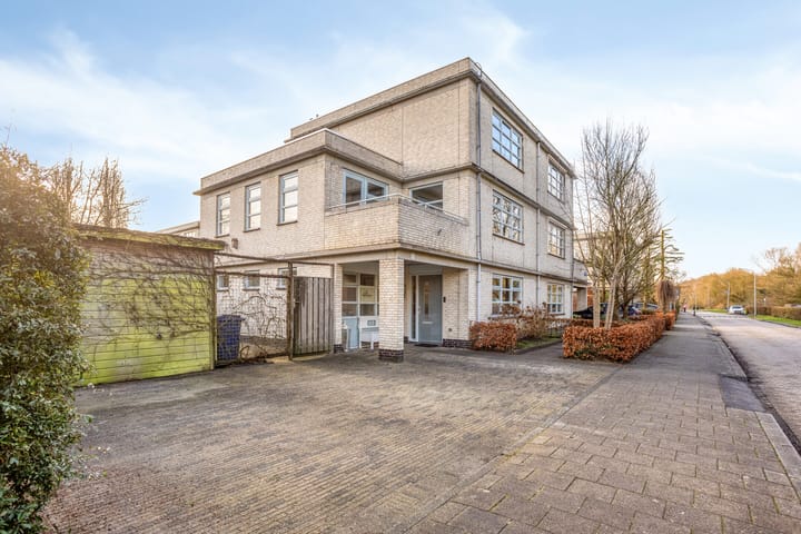 Hanzeweg 52 in Almere