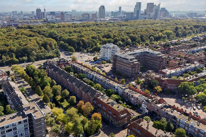 Hart Nibbrigkade 64 in 's-Gravenhage