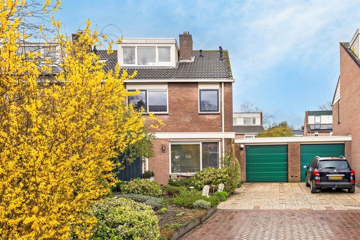 Hazelaarlaan 35 in Zwolle foto