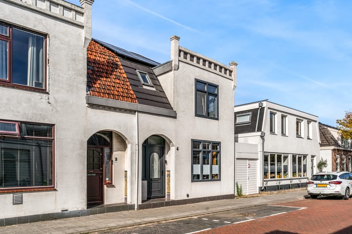 Heemskerkerweg 4 in Beverwijk foto