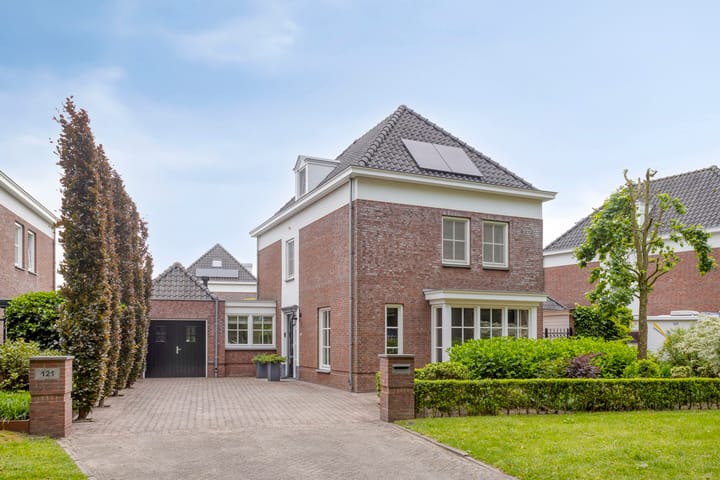 Heer de Heuschweg 121 in Mierlo foto