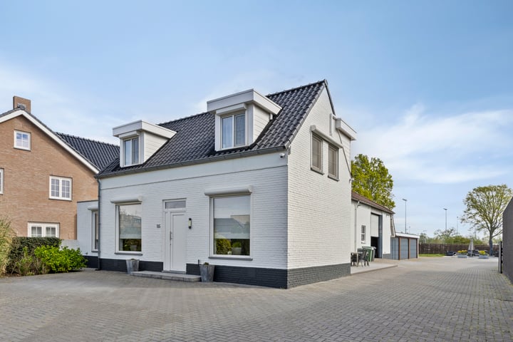 Heerma van Vossstraat 55 in Roosendaal foto