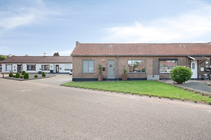 Heinsbergerstraat 23 in Stein foto