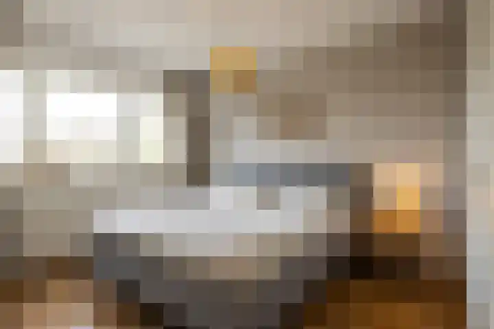 Helmbloem 7 Elsloo thumbnail 30