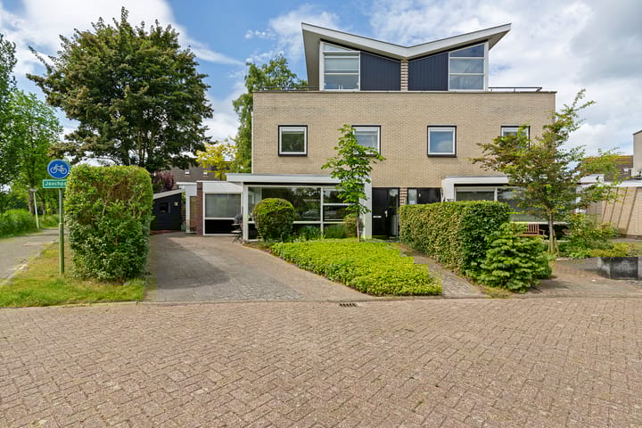 Helmhout 159 in Joure foto