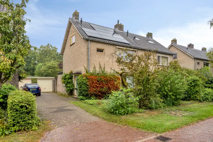 Hemeltjenskampweg 15 in Diepenveen foto