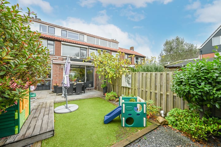 Henriëtte Roland Holststraat 16 in Maassluis foto