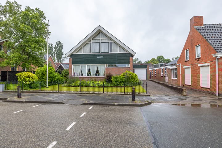 Hereweg 37 in Bierum foto