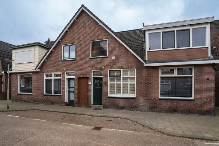 Herman van Hoevellstraat 9 in Enschede foto