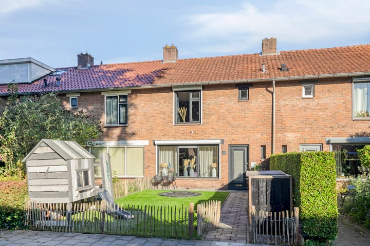 Hertog Adolfweg 16 in 't Harde foto