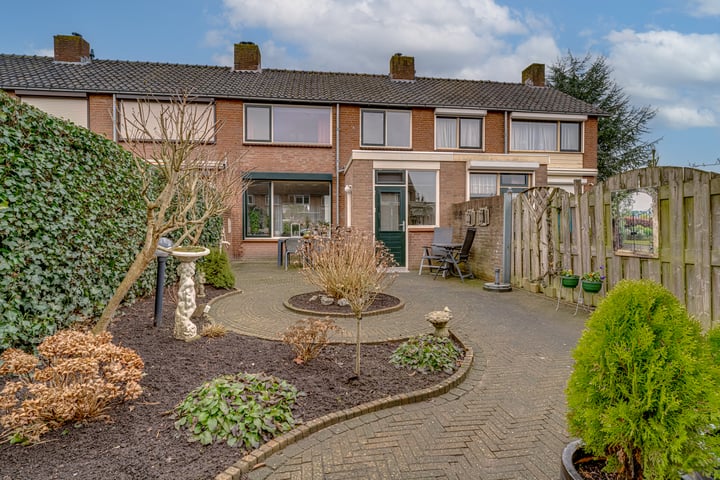 Hertog Arnoudstraat 26 in Lobith foto