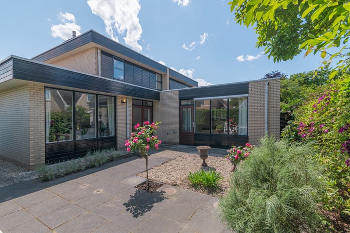 Hertogenborch 16 in Houten foto