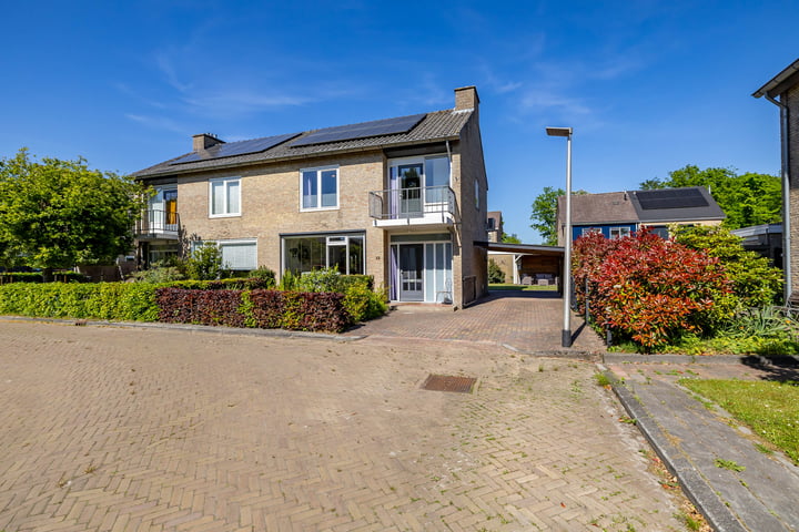 Hertshooistraat 12 in Assen foto