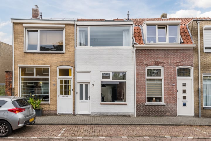 Hesperenzijstraat 7 in Tilburg foto