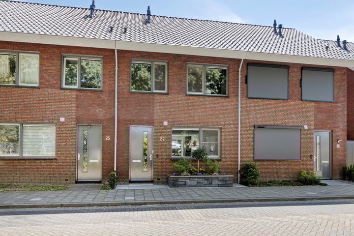 Het Middenpad 27 in Loenen