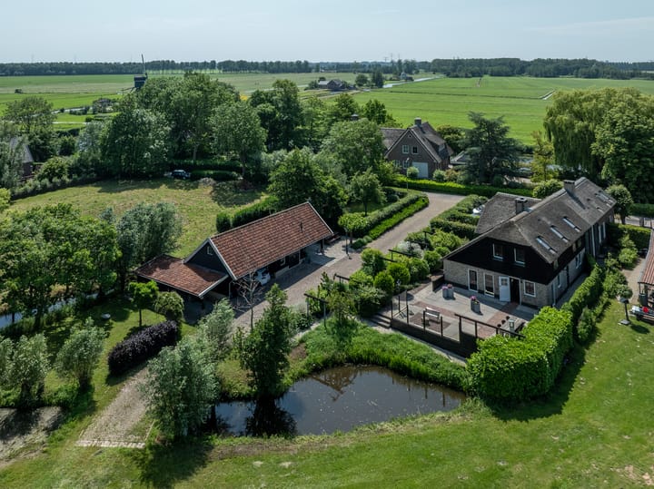 Heulenslag 76a in Bleskensgraaf ca foto