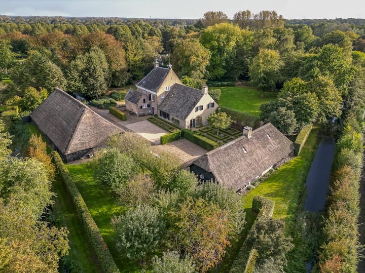 Heusdenhoutseweg 21 in Breda foto