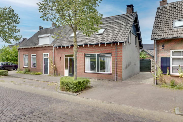 Heuvel 9 in Gemert foto