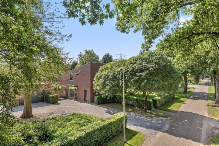 Heuveleindseweg 8 in Best foto