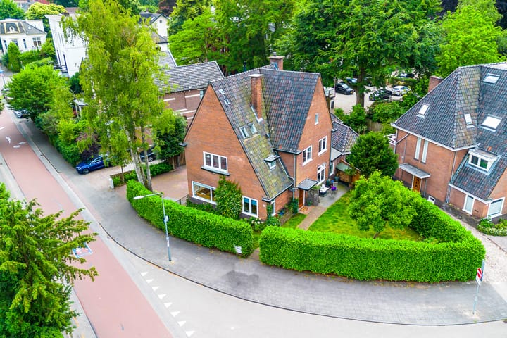 Heuvellaan 1 in Hilversum foto