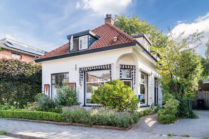 Heuvelweg 2A in Soest foto