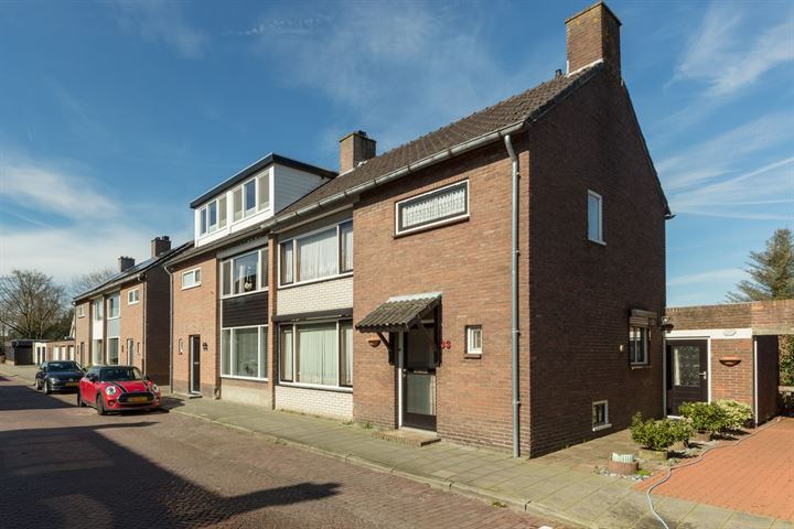 Hoefkensstraat 33 in Made foto