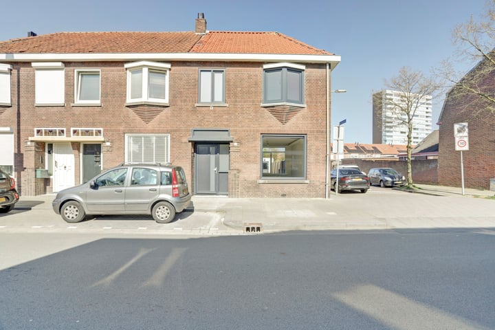 Hoefstraat 24 in Tilburg foto