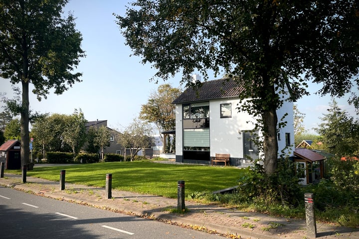 Hoekeindseweg 107 in Bleiswijk foto