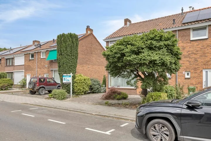 Hof van Delftlaan 21 in Delft