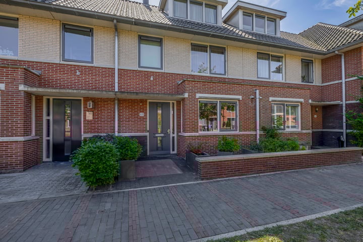 Hof van Leiden 48 in Nootdorp foto