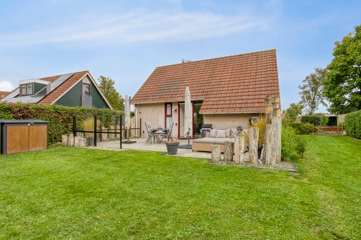 Hof van Zeeland 161 in Heinkenszand foto