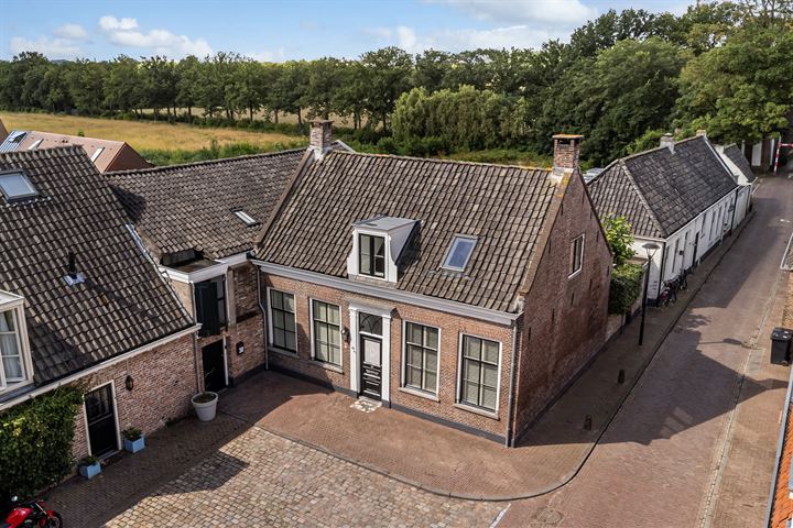 Hofplein 32 in Vianen foto