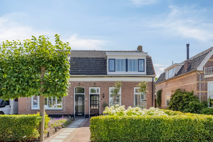 Hofstraat 26 in Oud-Vossemeer foto
