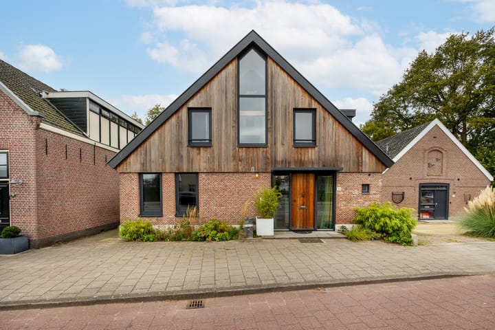 Hoge Rijndijk 34 in Zoeterwoude foto